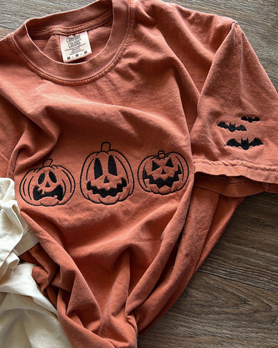 pumpkin tshirt, sleeve detail